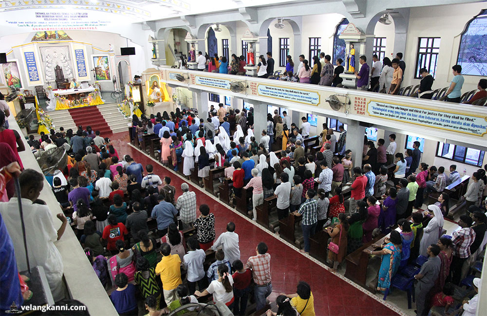 Mass Service in Graha Maria Annai Velangkanni