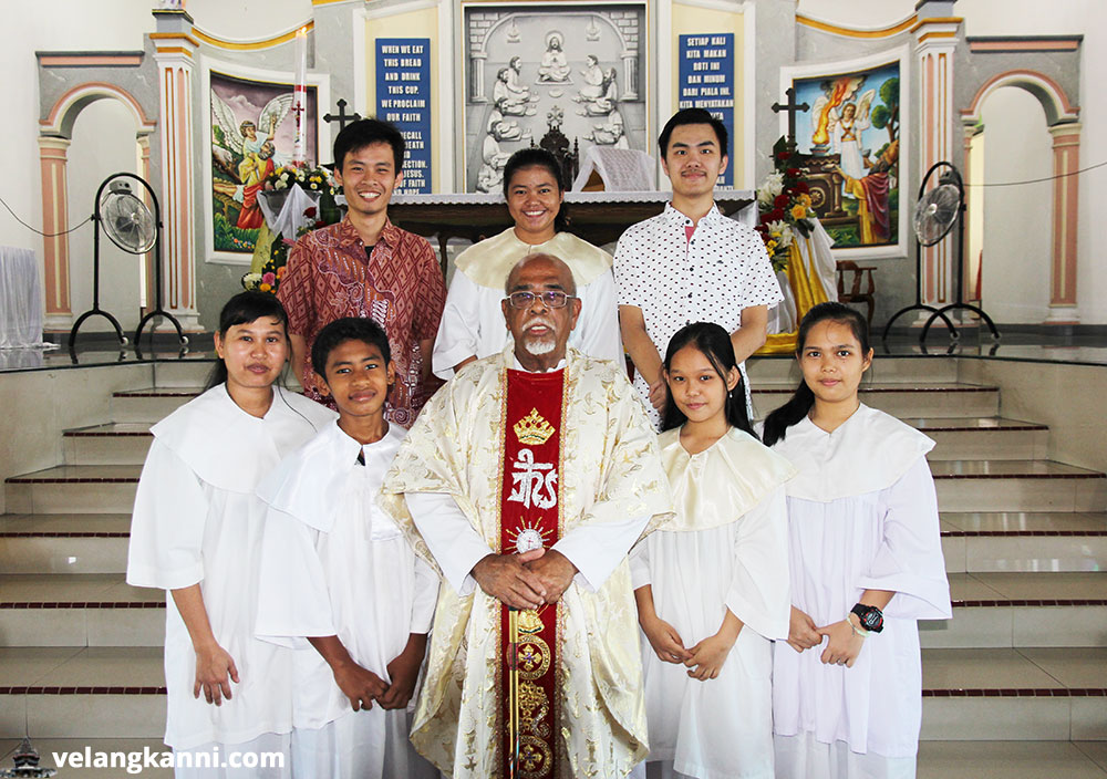 putra dan putri altar